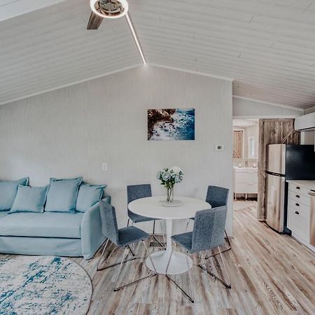 Modern & Cozy Stand-Alone Apartment - Perfect Stay Painted Post Buitenkant foto