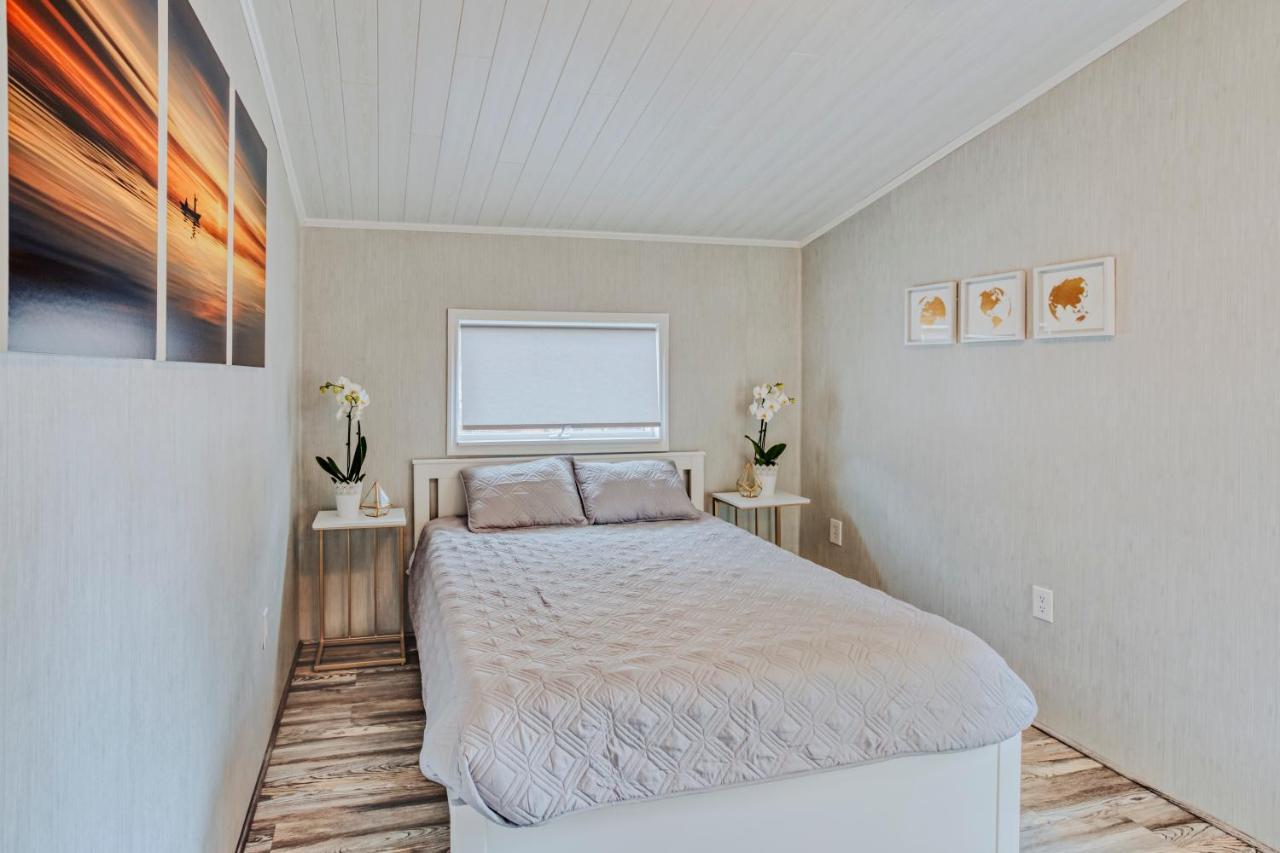 Modern & Cozy Stand-Alone Apartment - Perfect Stay Painted Post Buitenkant foto